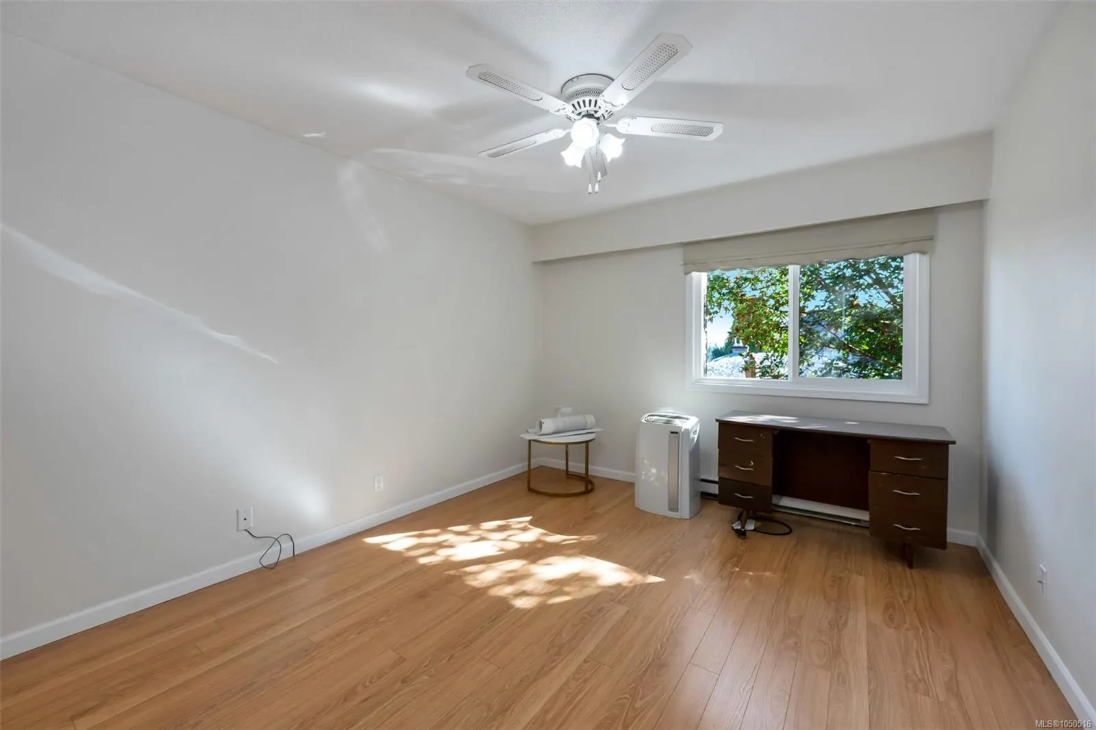 853 Selkirk Ave