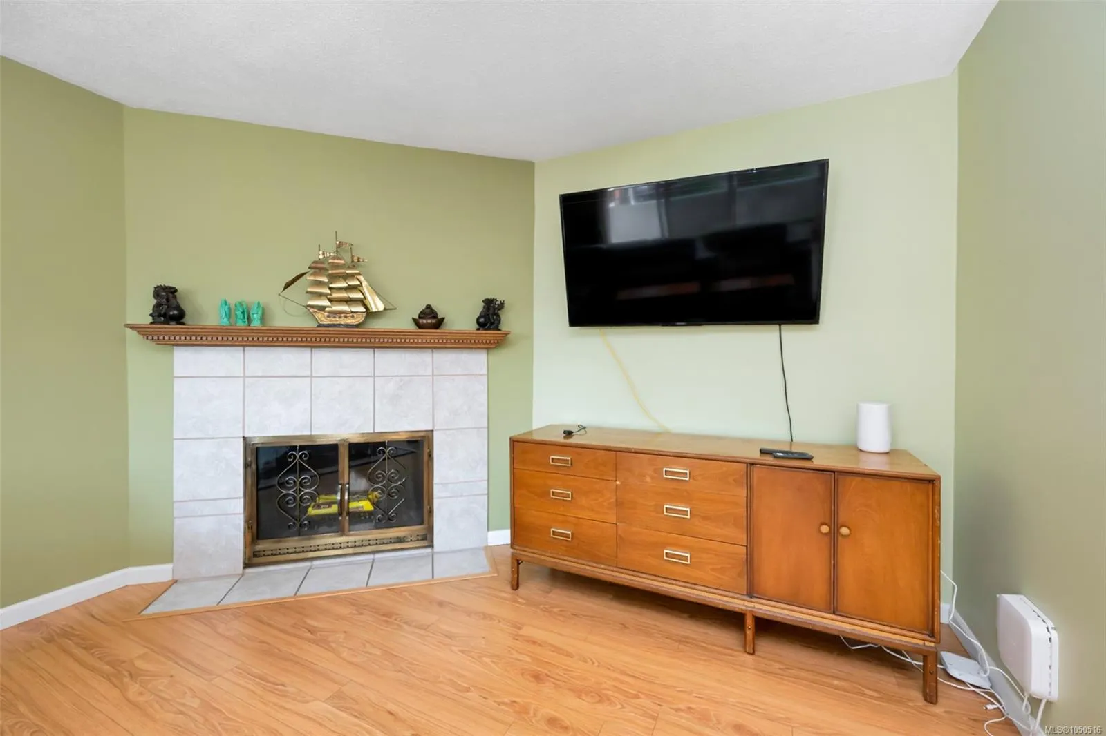 853 Selkirk Ave