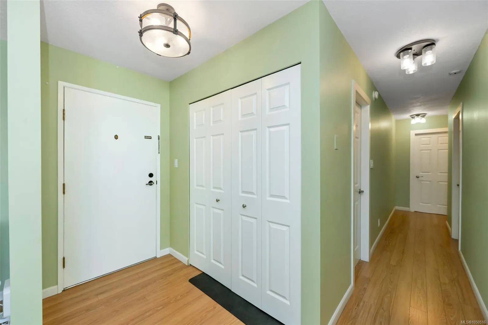 853 Selkirk Ave