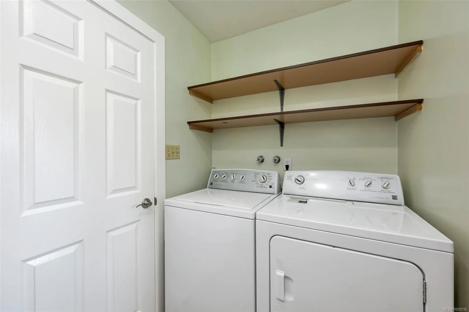 853 Selkirk Ave