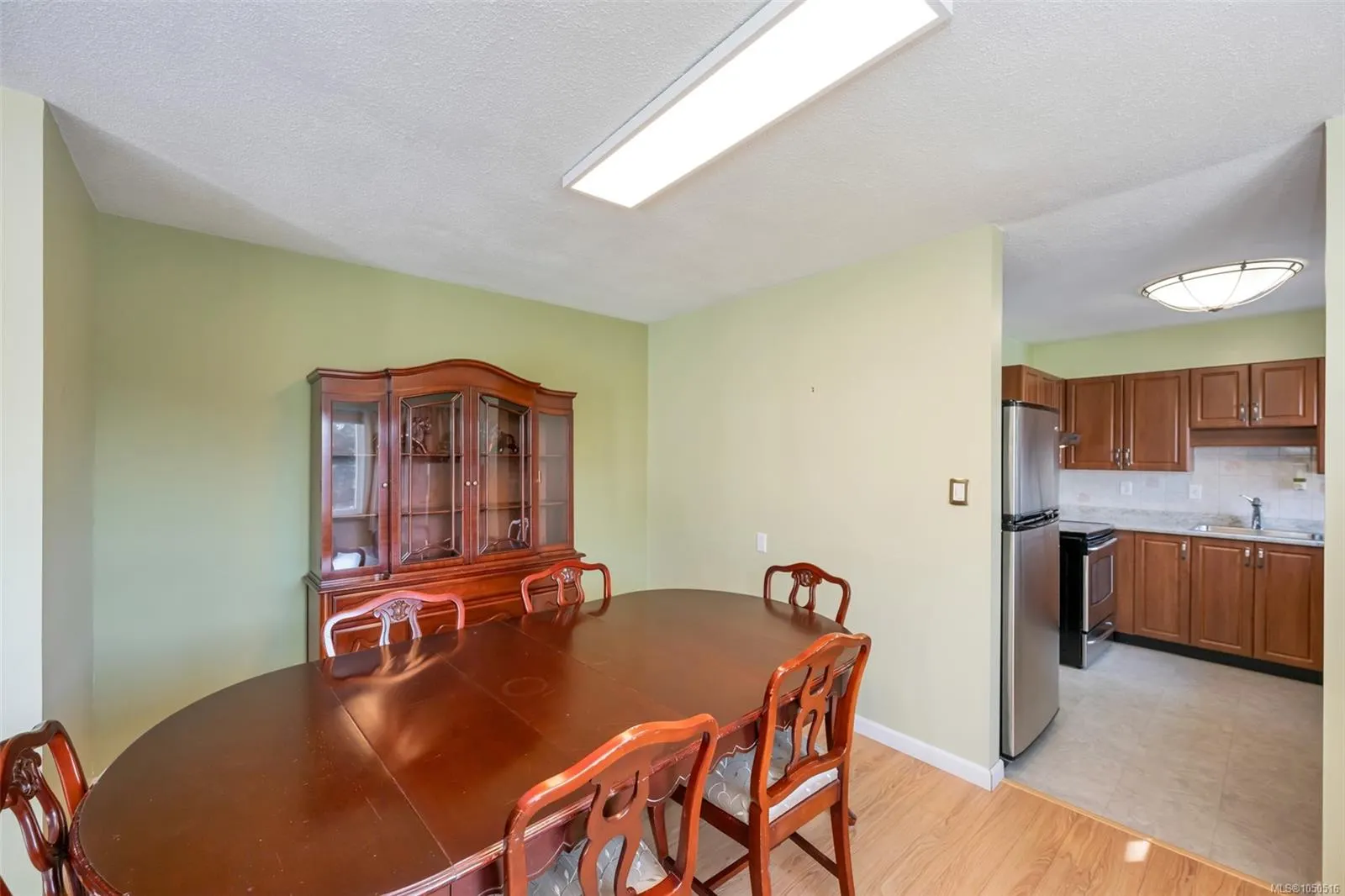 853 Selkirk Ave