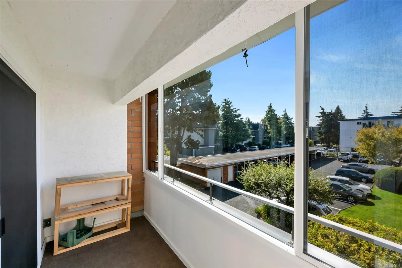 853 Selkirk Ave