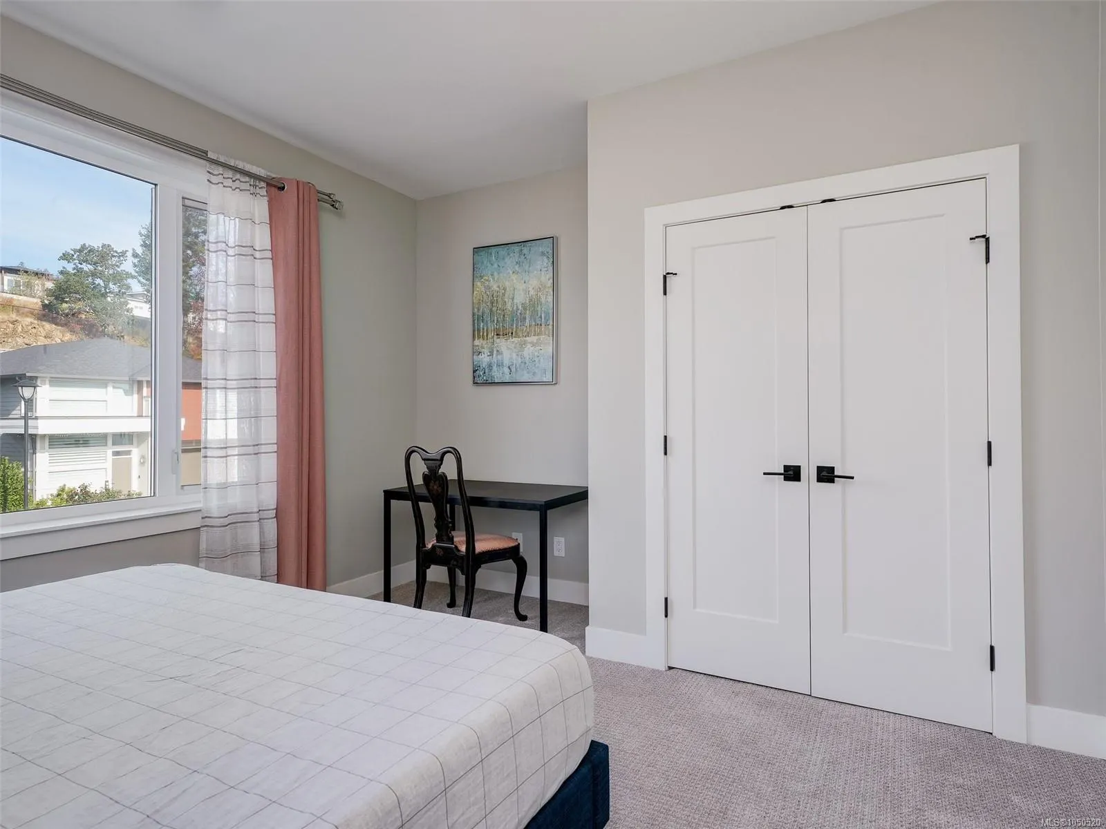 2431 Azurite Cres
