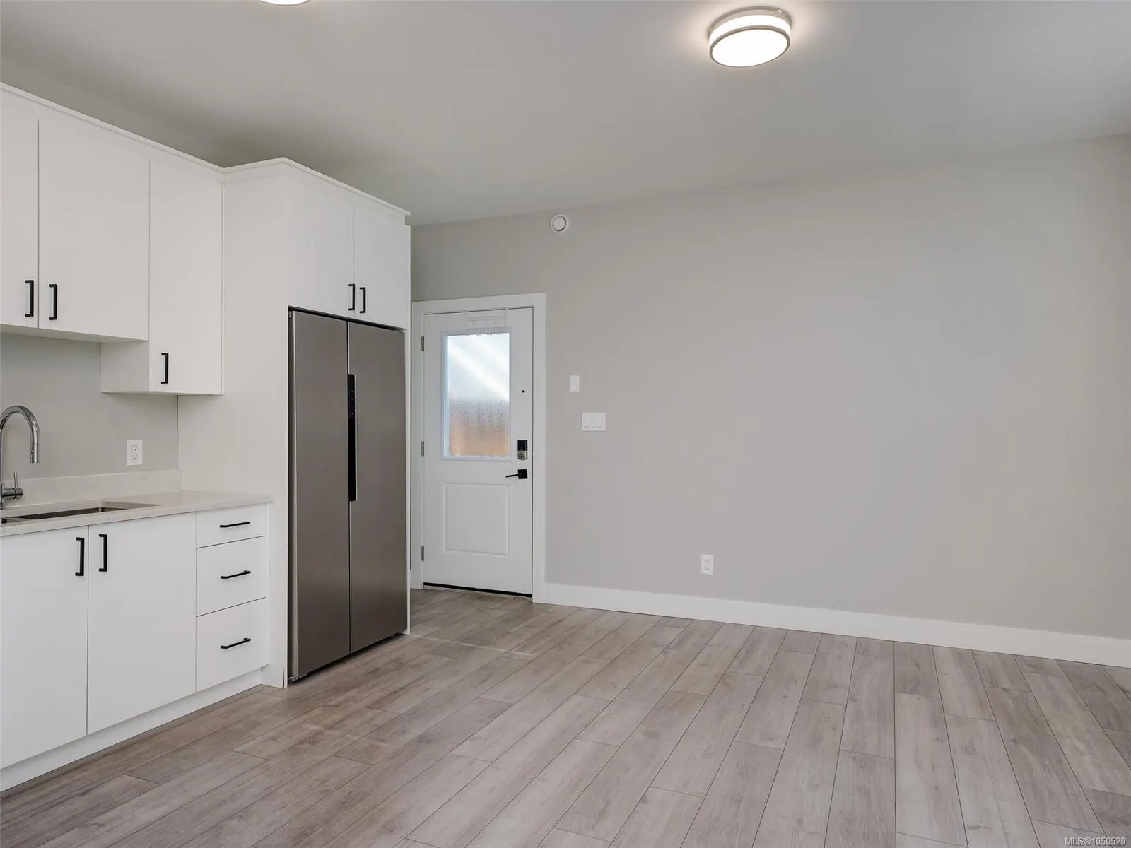 2431 Azurite Cres