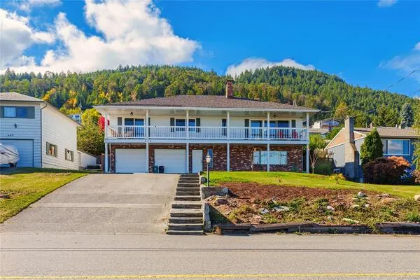 438 Davis Rd
