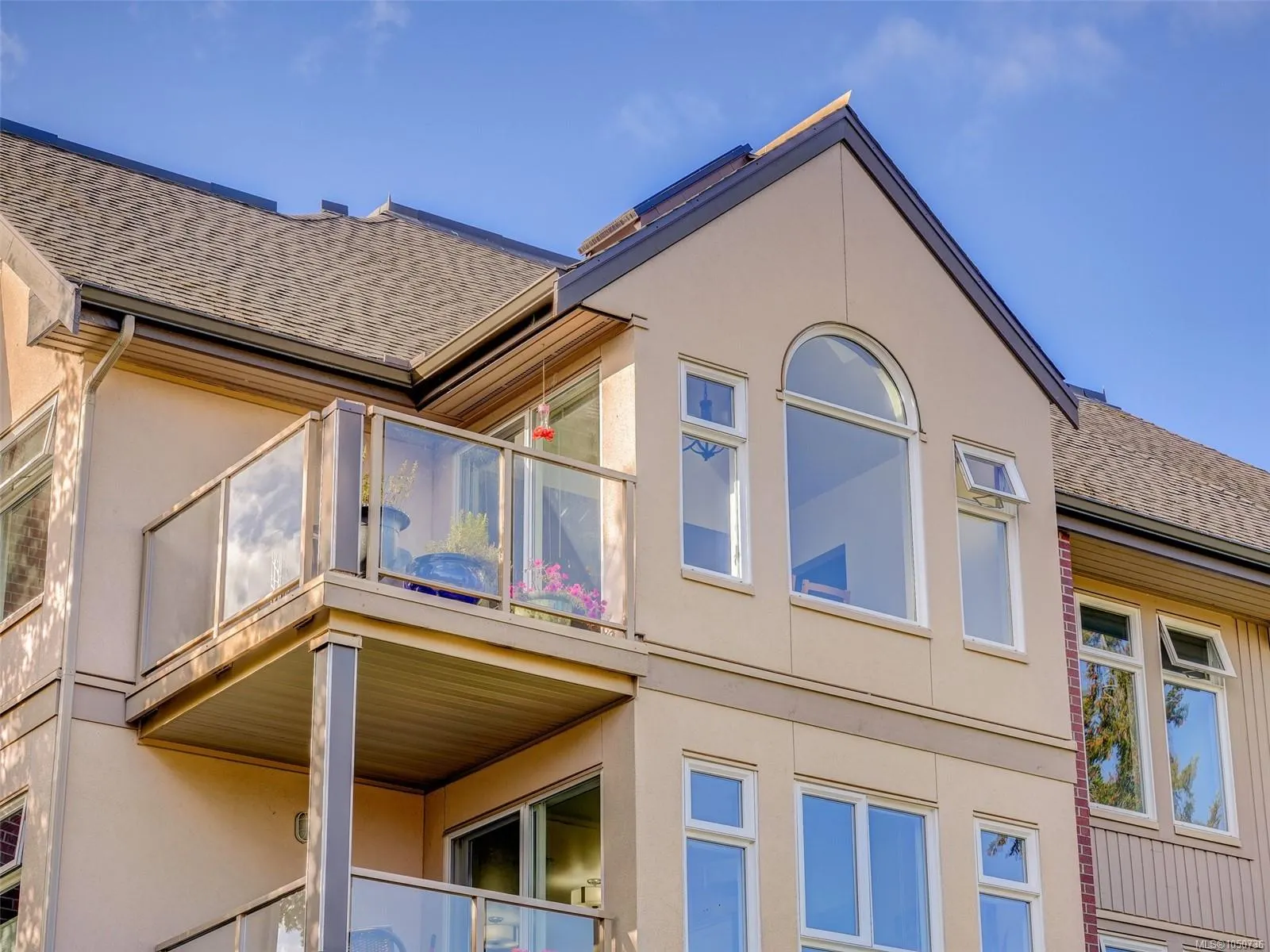 837 Selkirk Ave