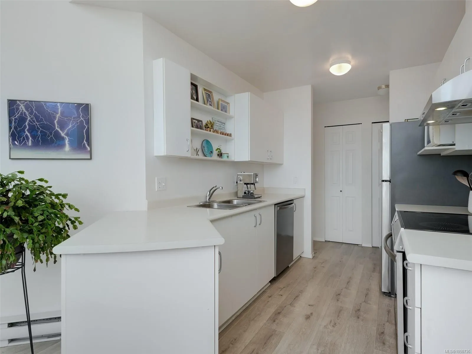 837 Selkirk Ave