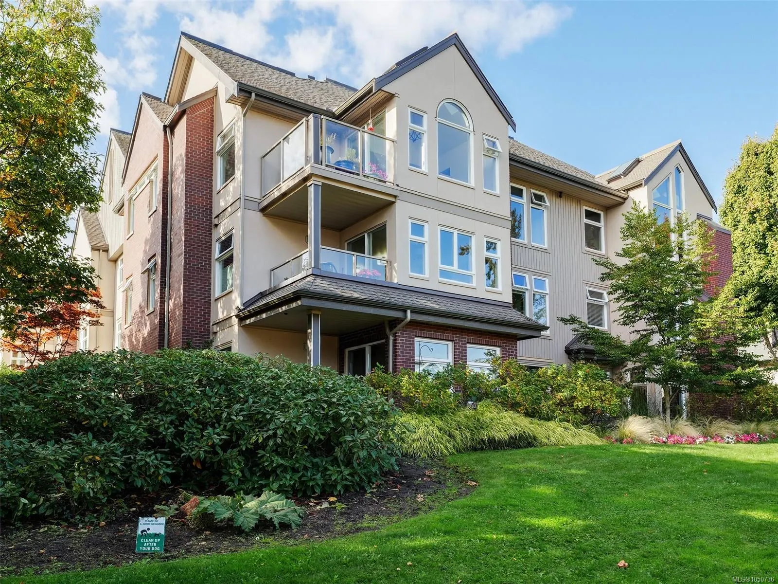 837 Selkirk Ave