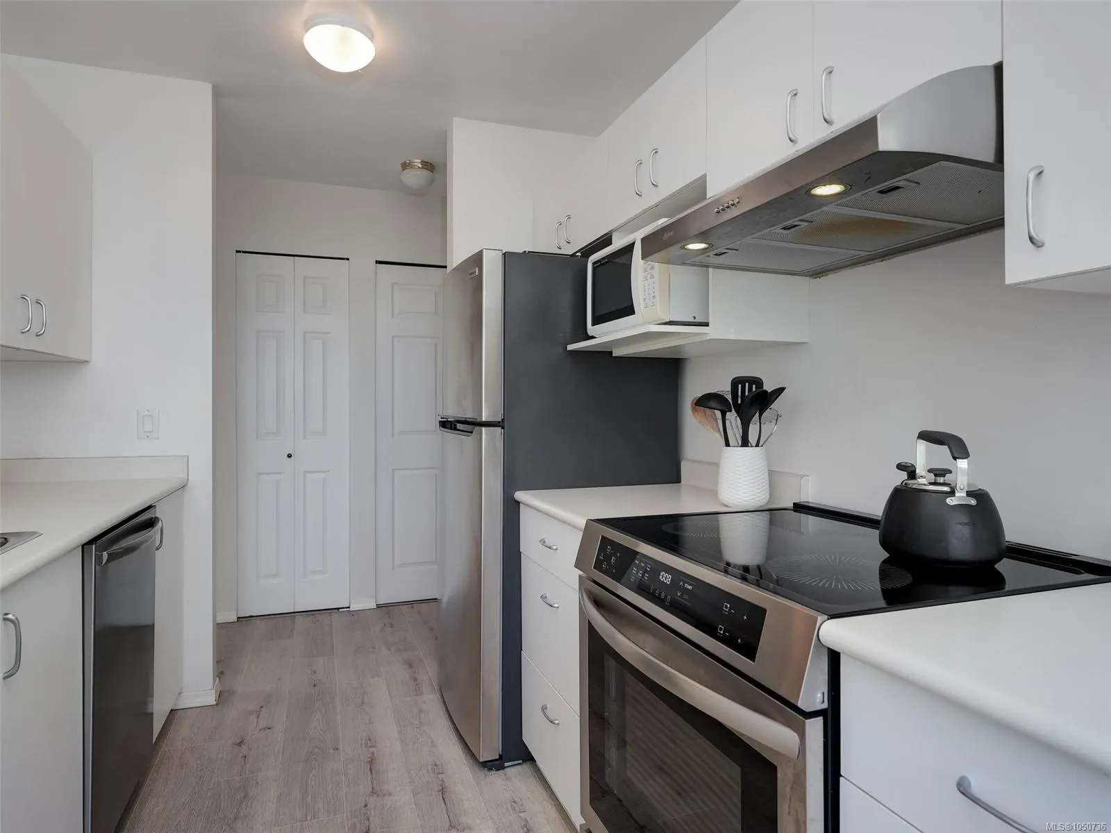 837 Selkirk Ave