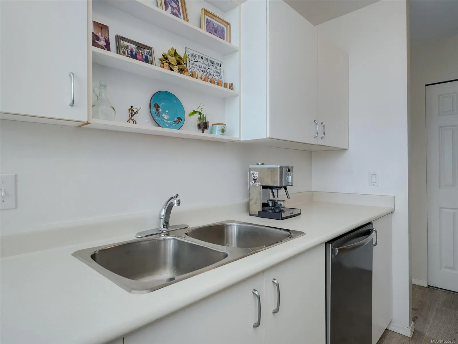 837 Selkirk Ave