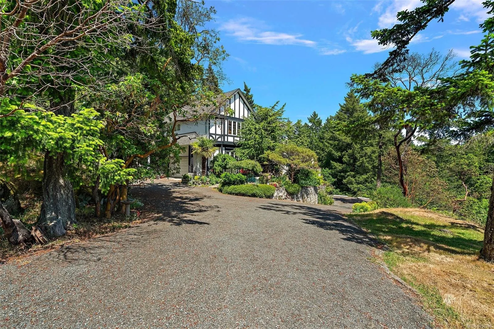 405 Coralee Pl