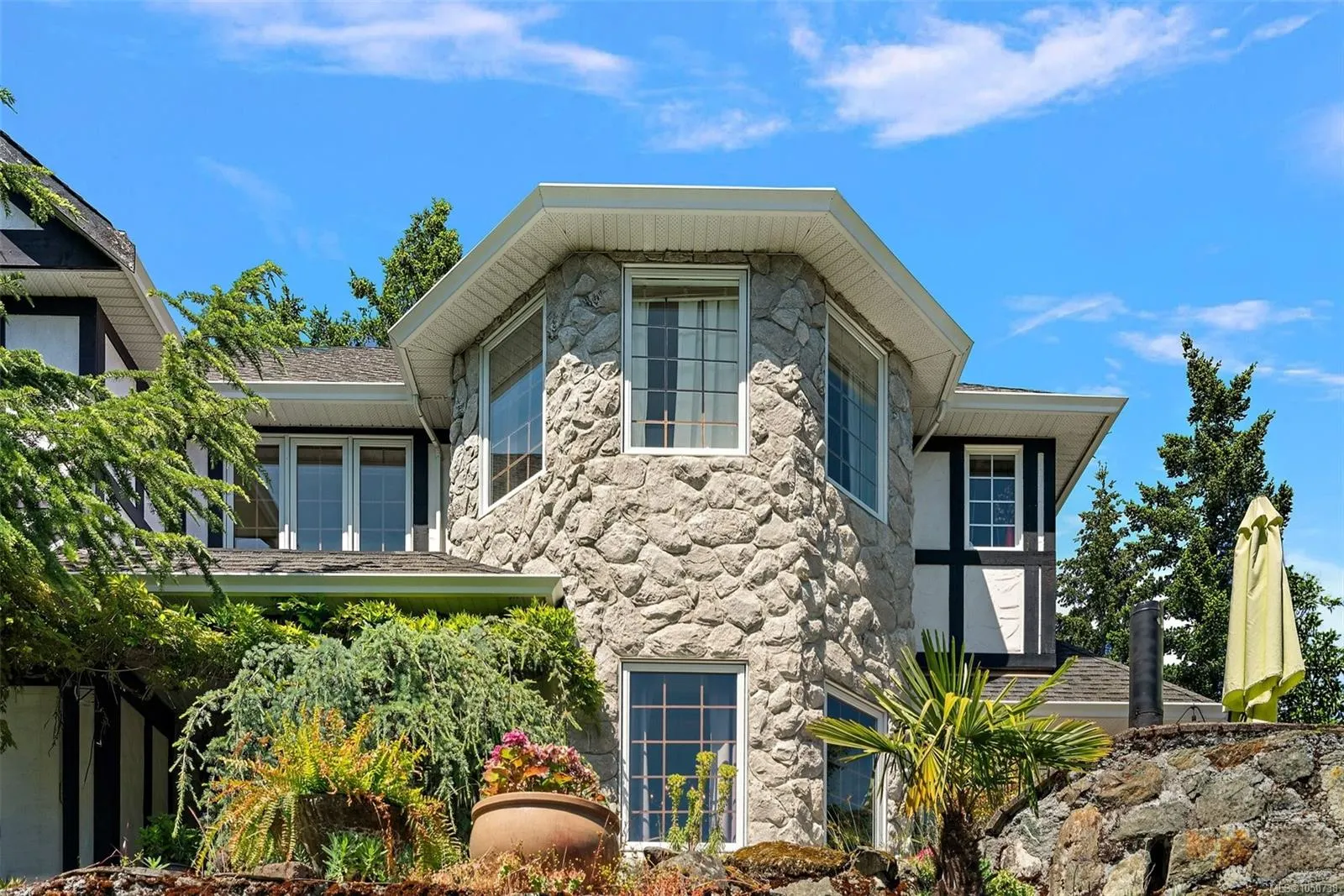 405 Coralee Pl