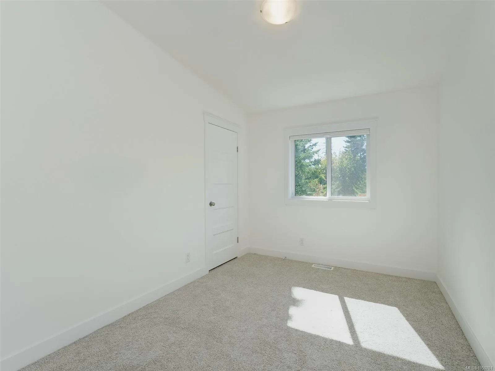 5838 Blythwood Rd