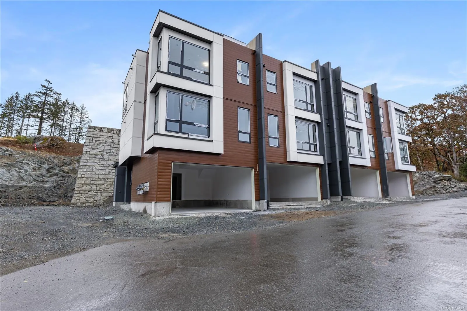 2787 Lakeview Terr
