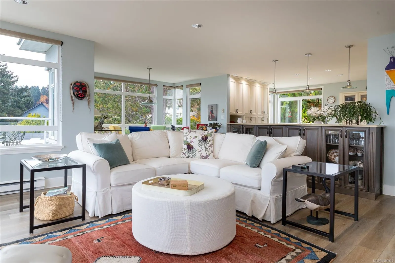 5110 Cordova Bay Rd