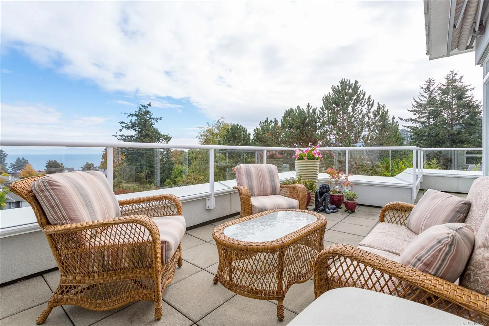 5110 Cordova Bay Rd