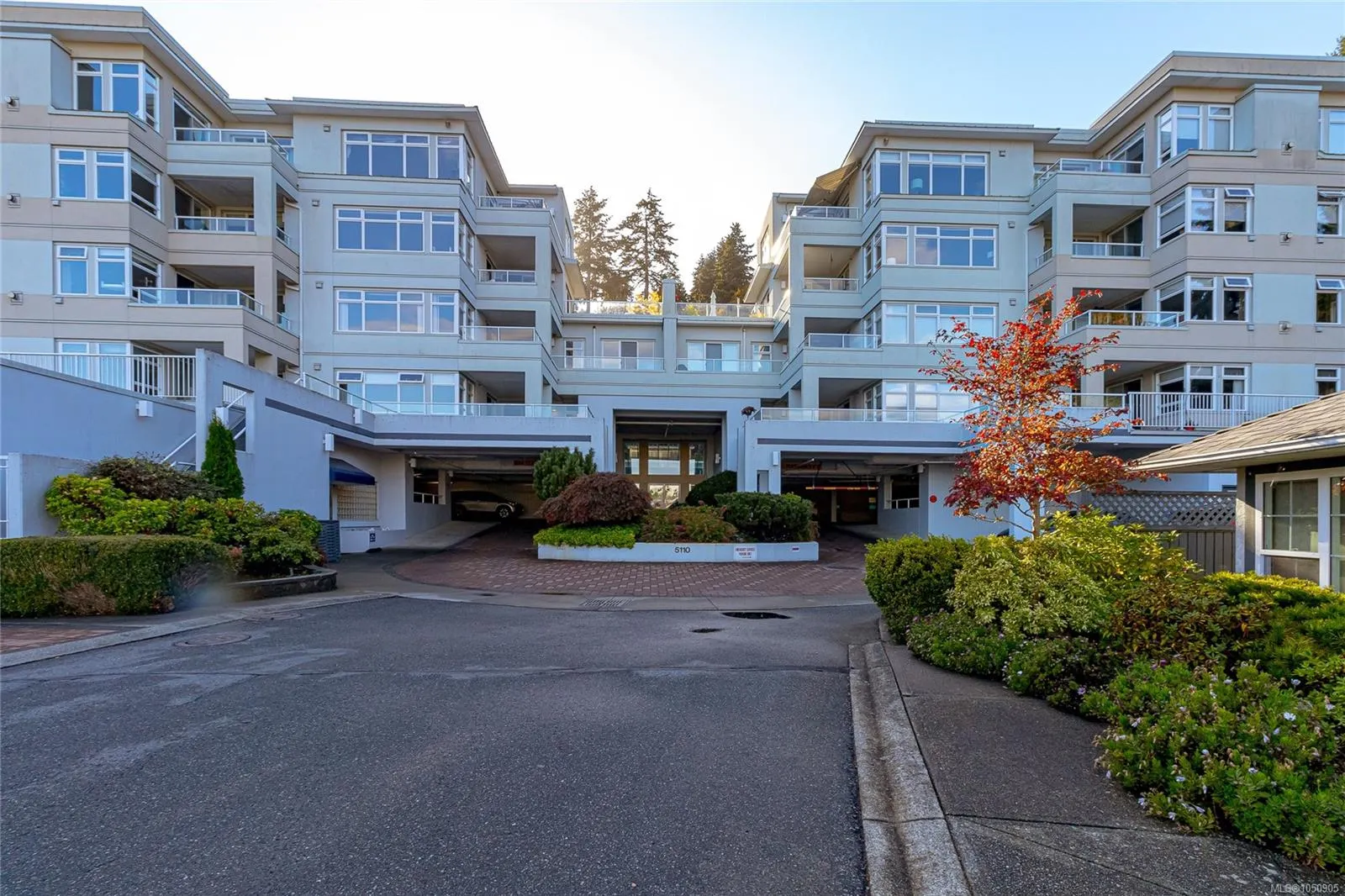 5110 Cordova Bay Rd