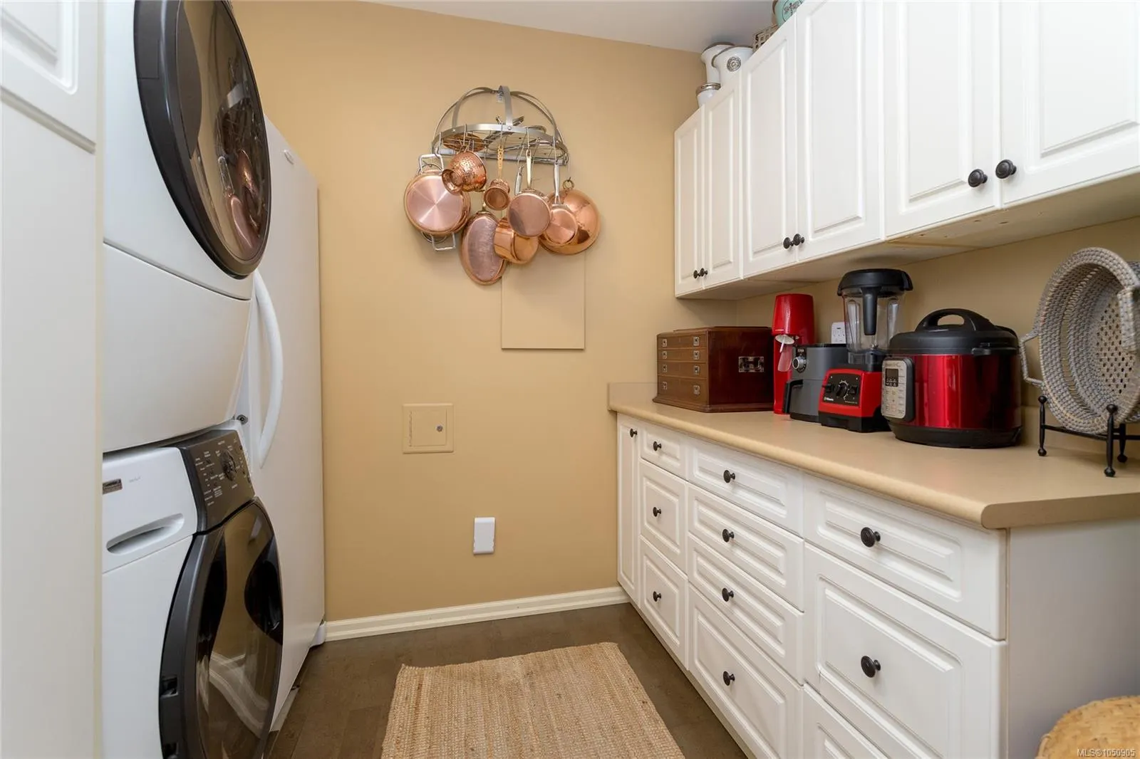5110 Cordova Bay Rd