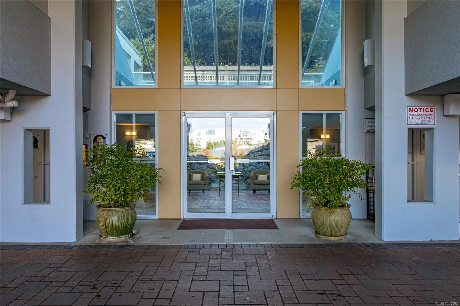 5110 Cordova Bay Rd