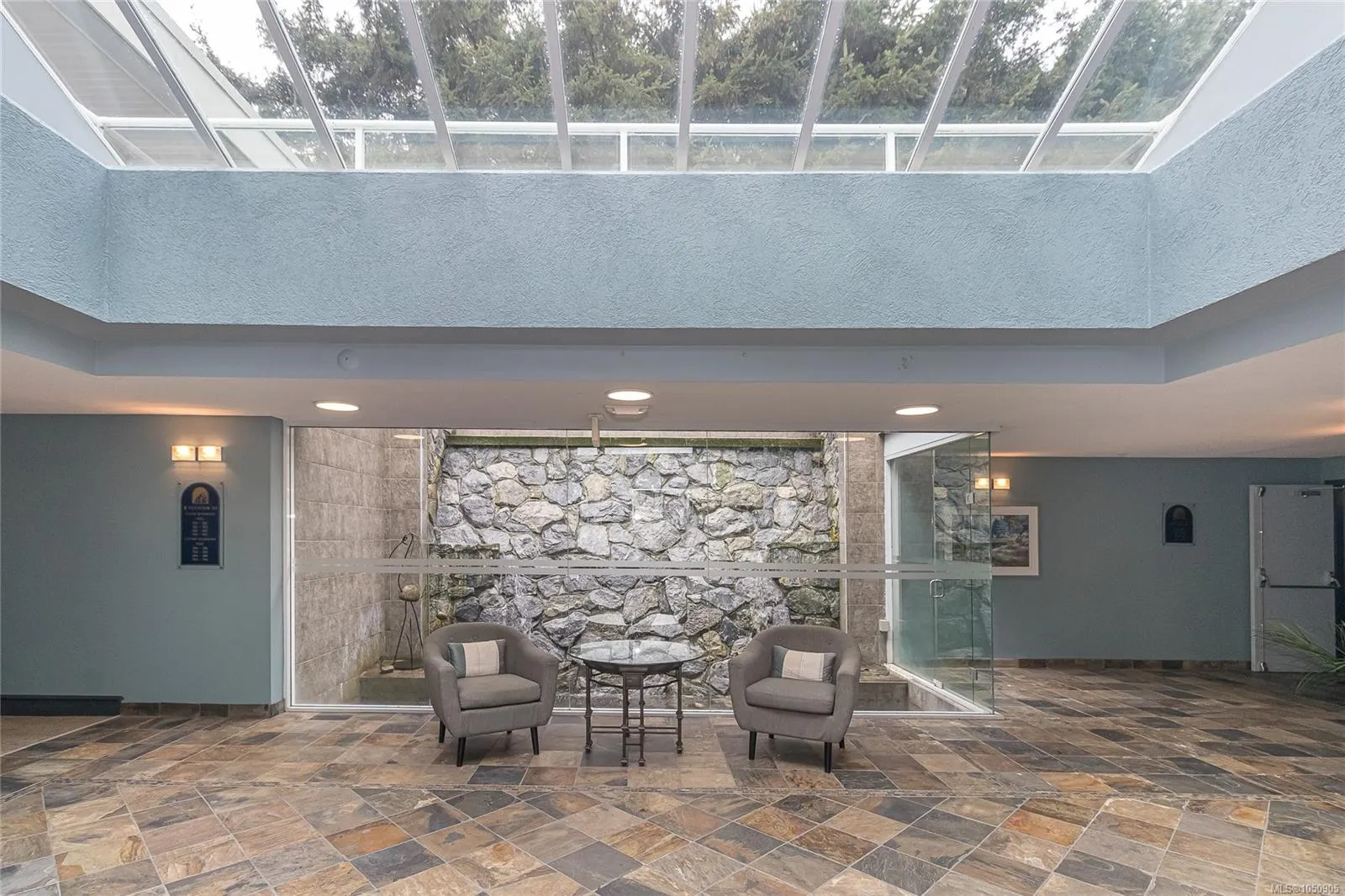 5110 Cordova Bay Rd