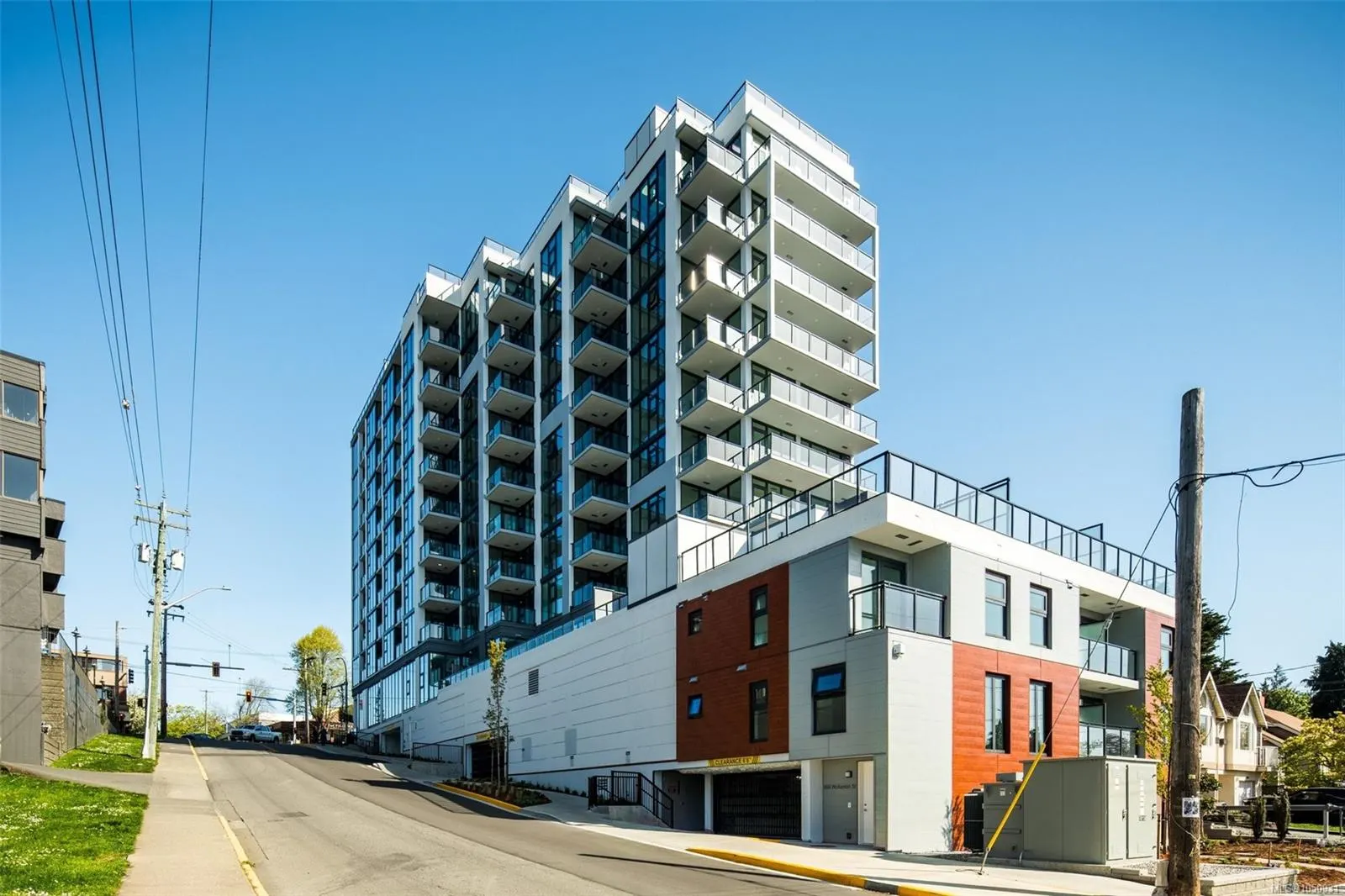 899 Esquimalt Rd