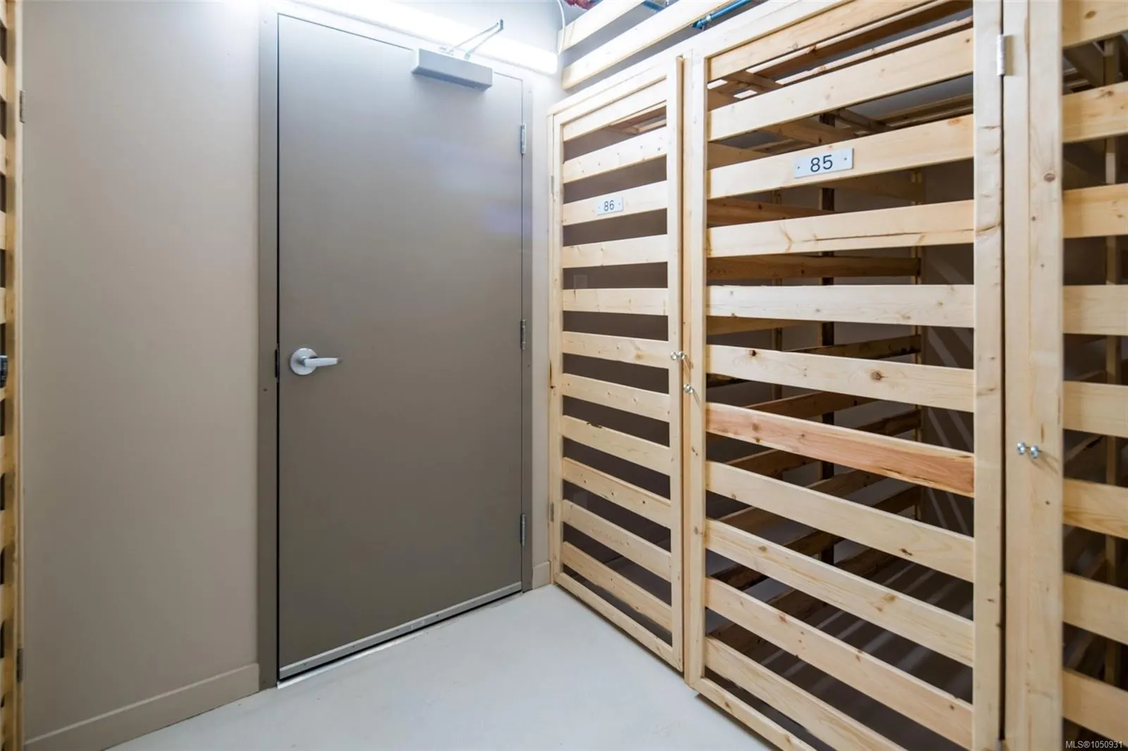 899 Esquimalt Rd