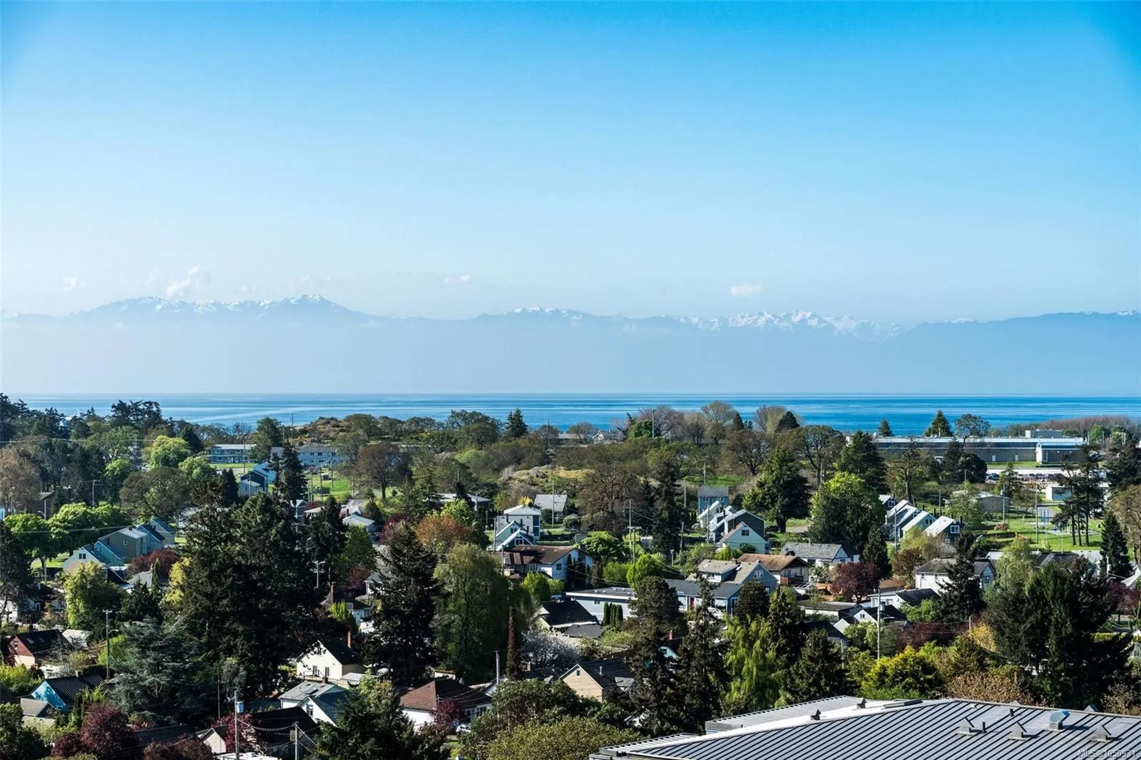 899 Esquimalt Rd