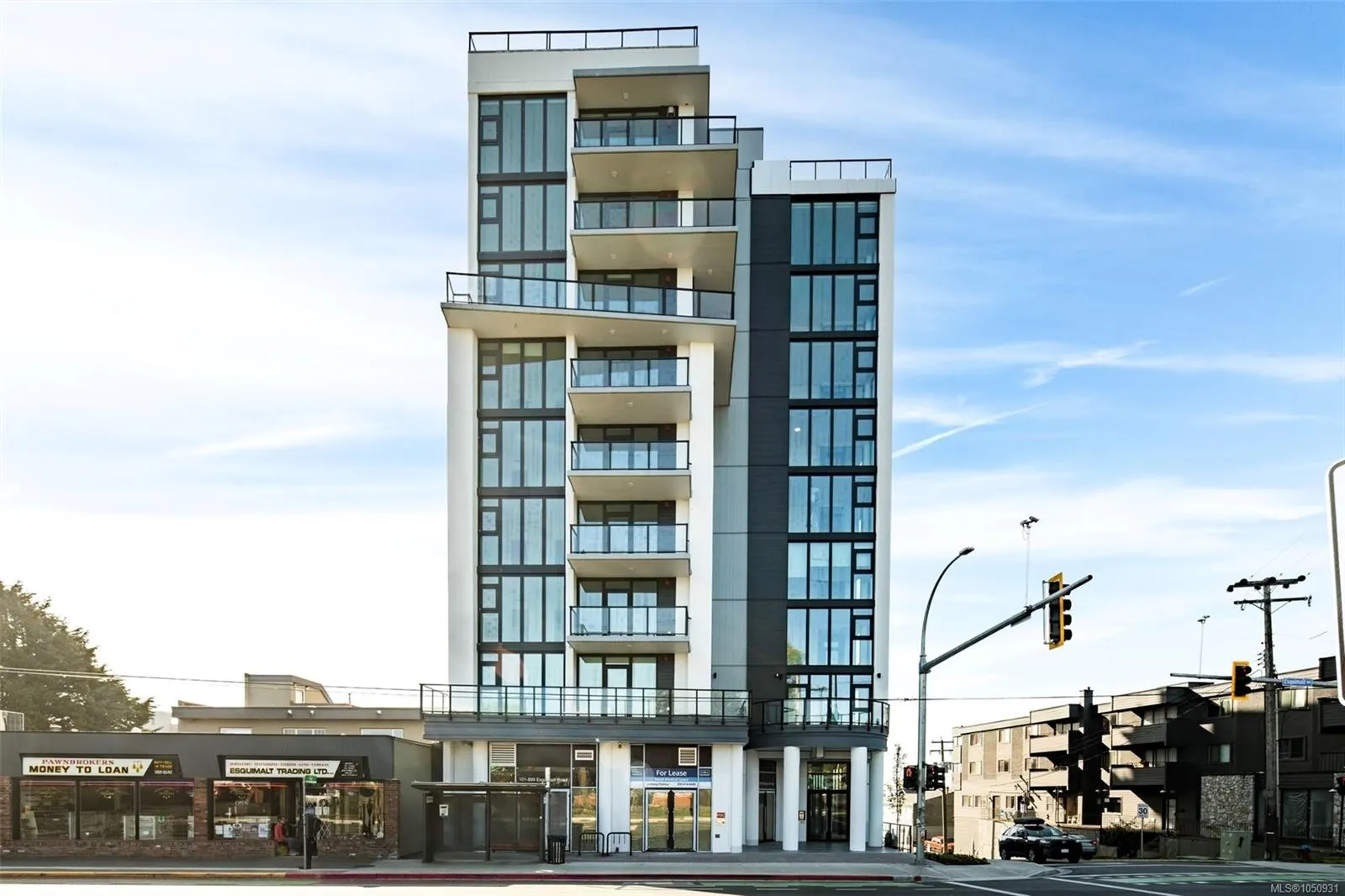 899 Esquimalt Rd