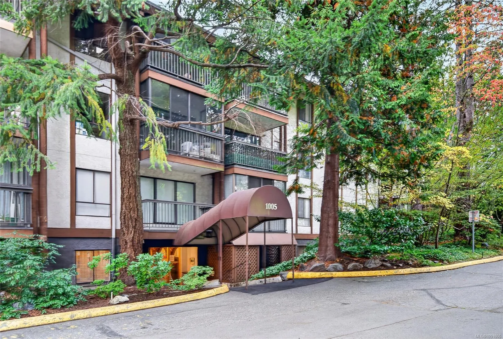 1005 McKenzie Ave