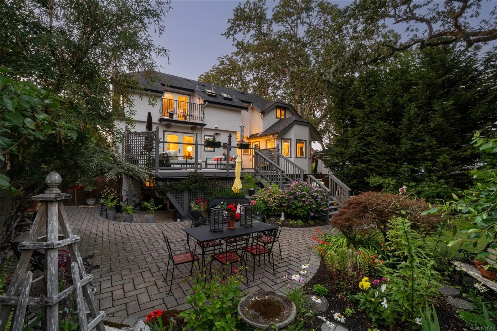 2125 Central Ave