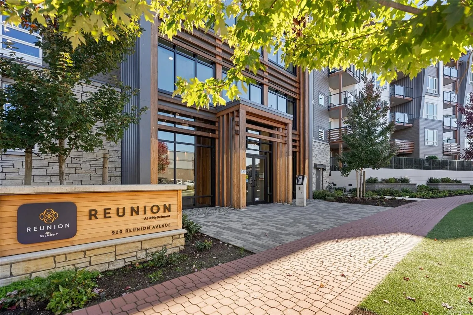 920 Reunion Ave