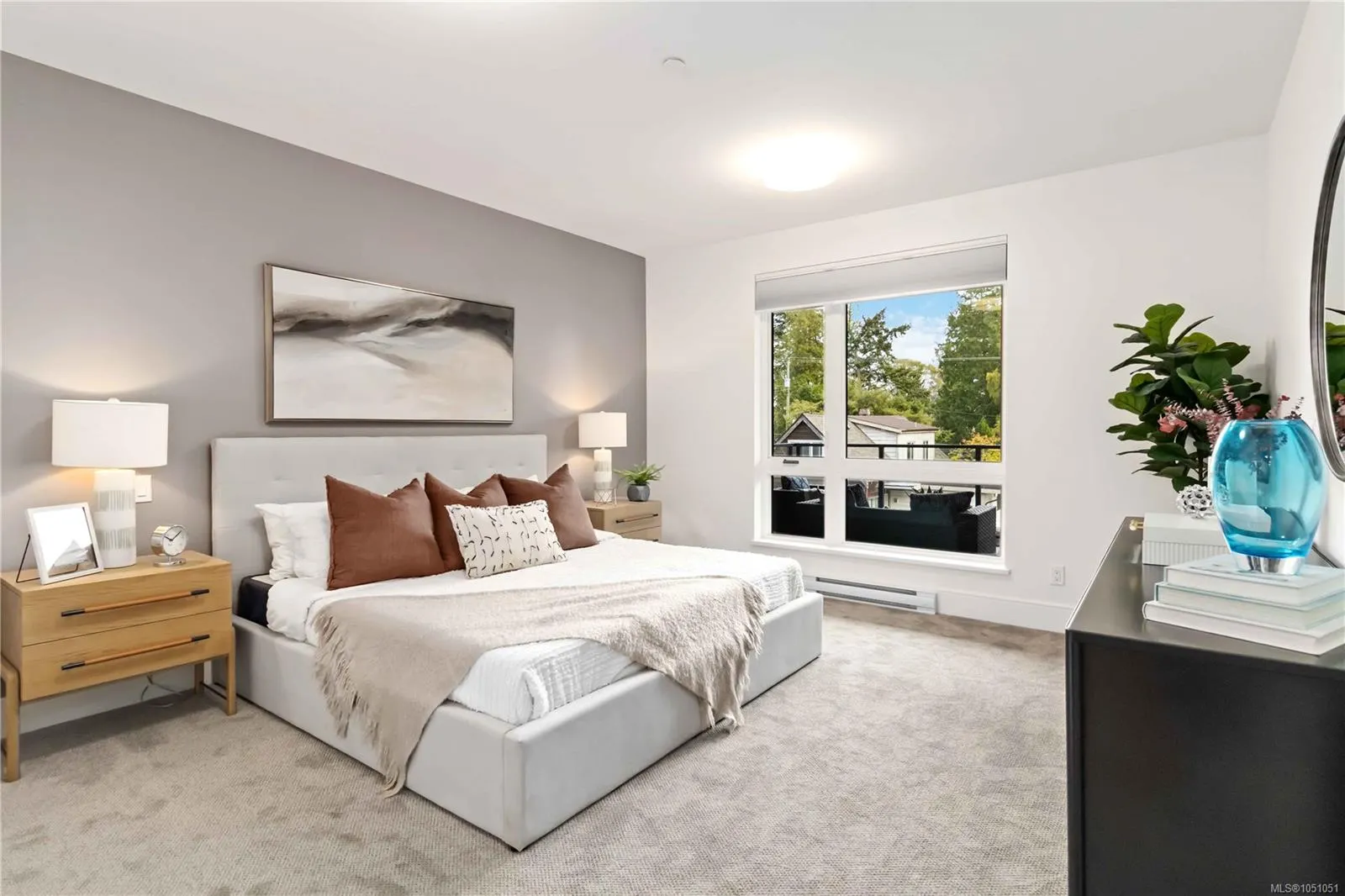 990 Doumac Ave