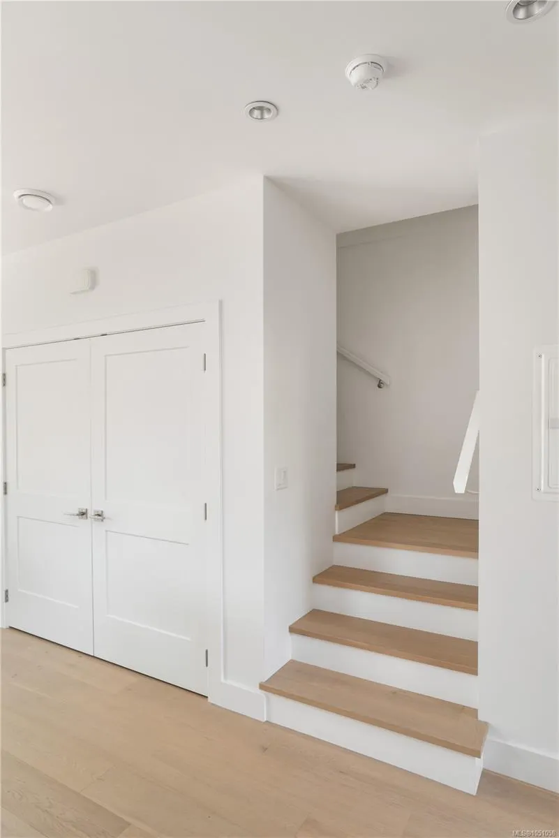 2118 Pentland Rd