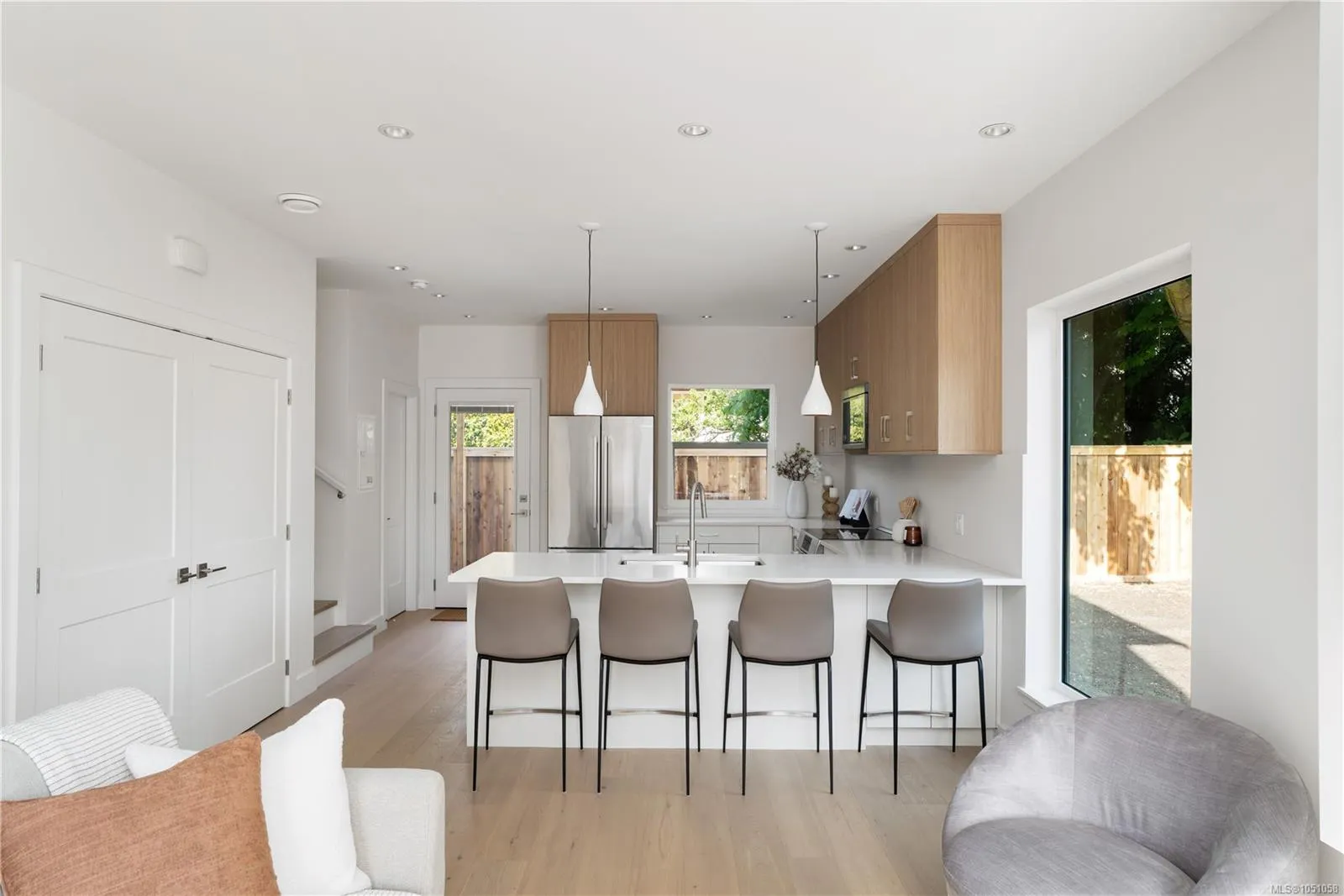 2118 Pentland Rd