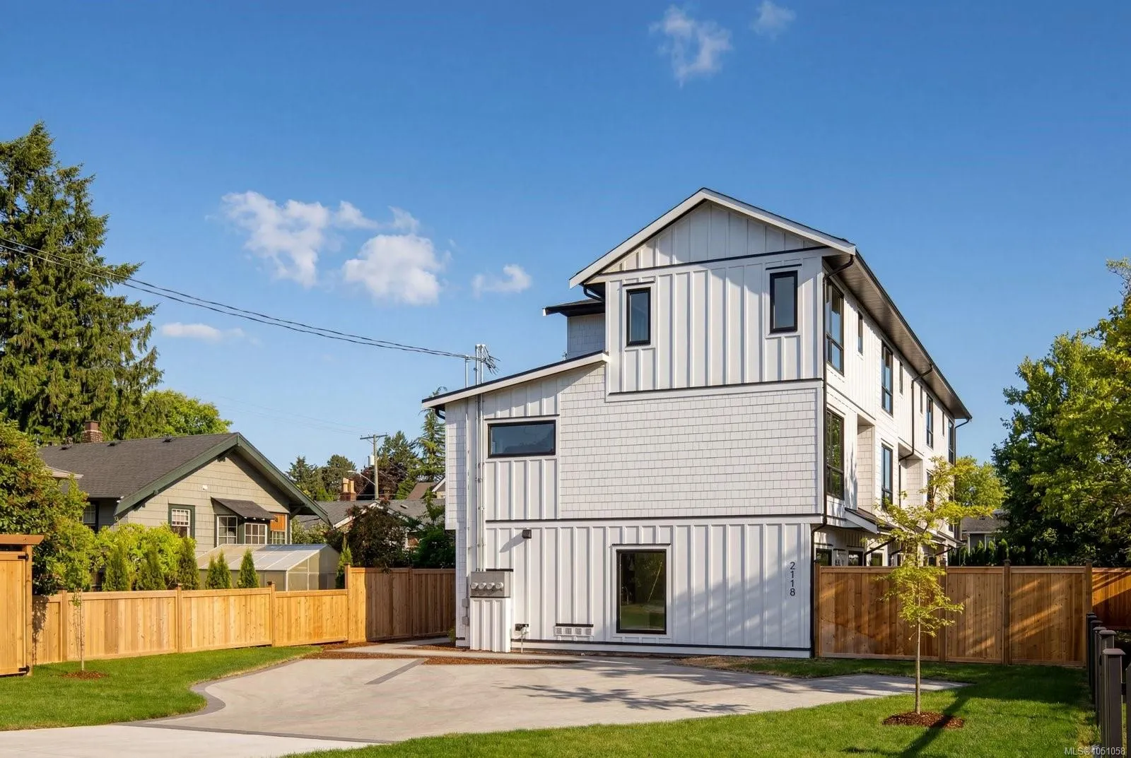 2118 Pentland Rd