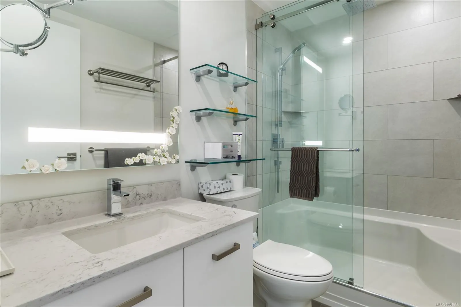 83 Saghalie Rd
