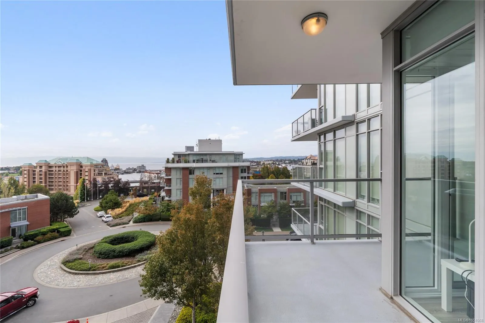 83 Saghalie Rd