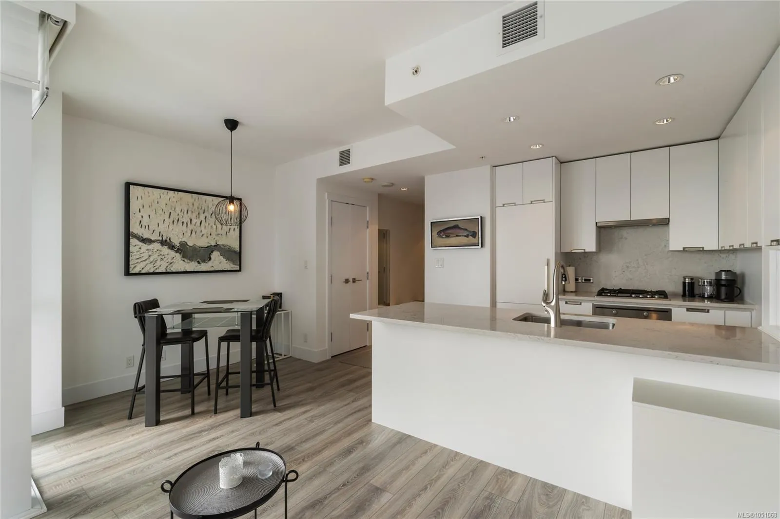 83 Saghalie Rd
