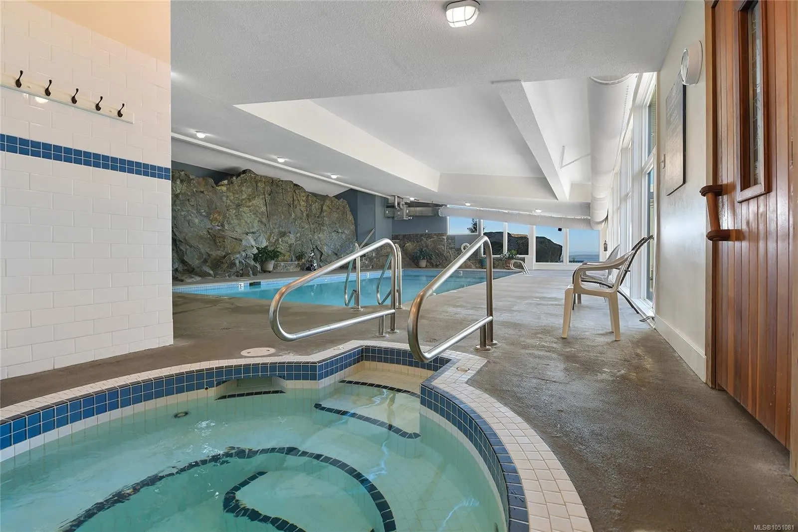 2829 Arbutus Rd