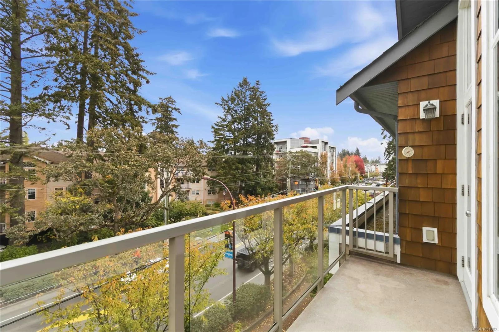 611 Goldstream Ave