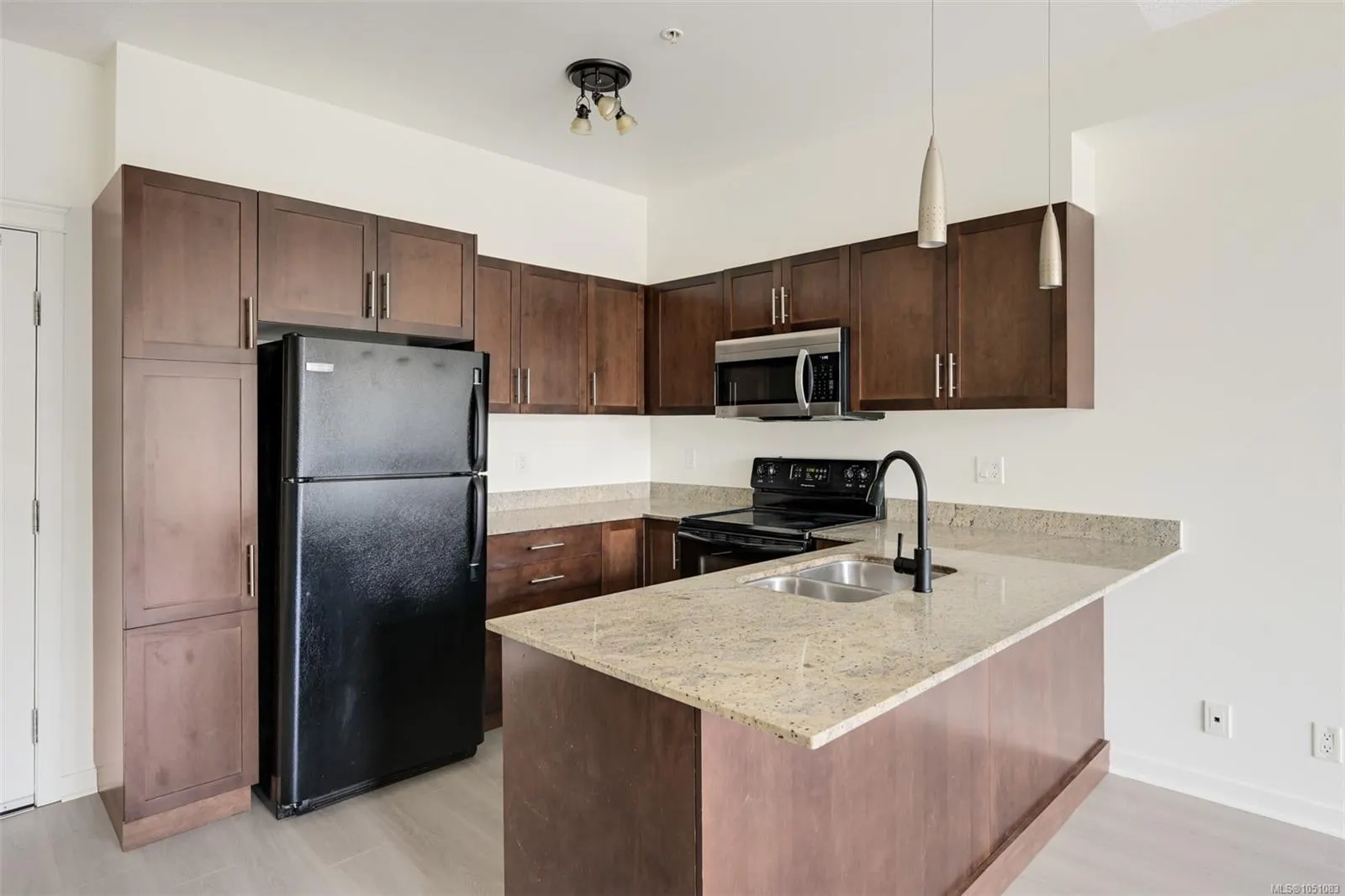 2220 Sooke Rd