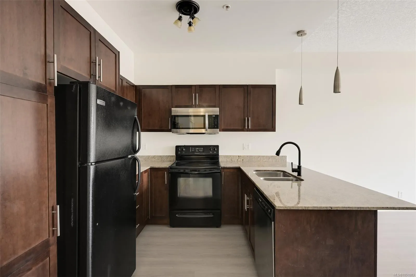 2220 Sooke Rd