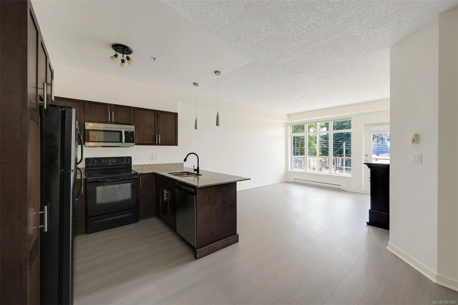 2220 Sooke Rd