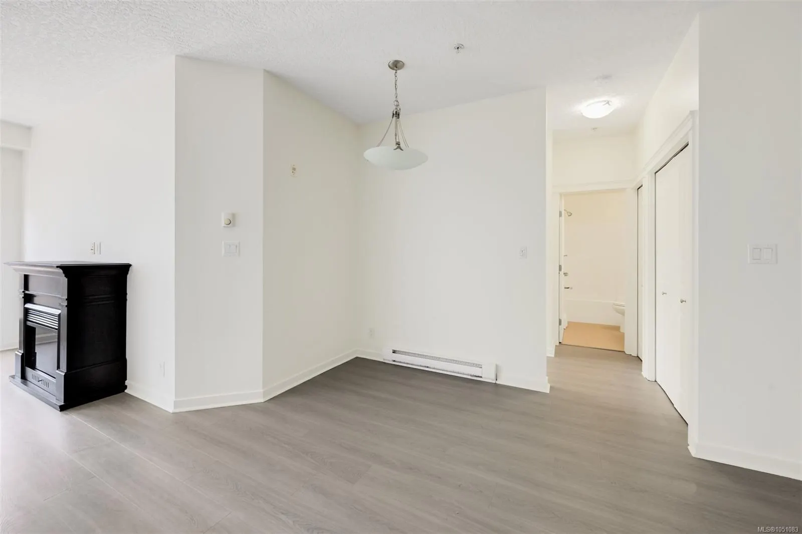 2220 Sooke Rd