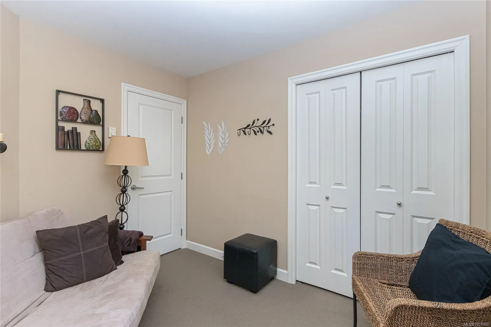 937 Skogstad Way