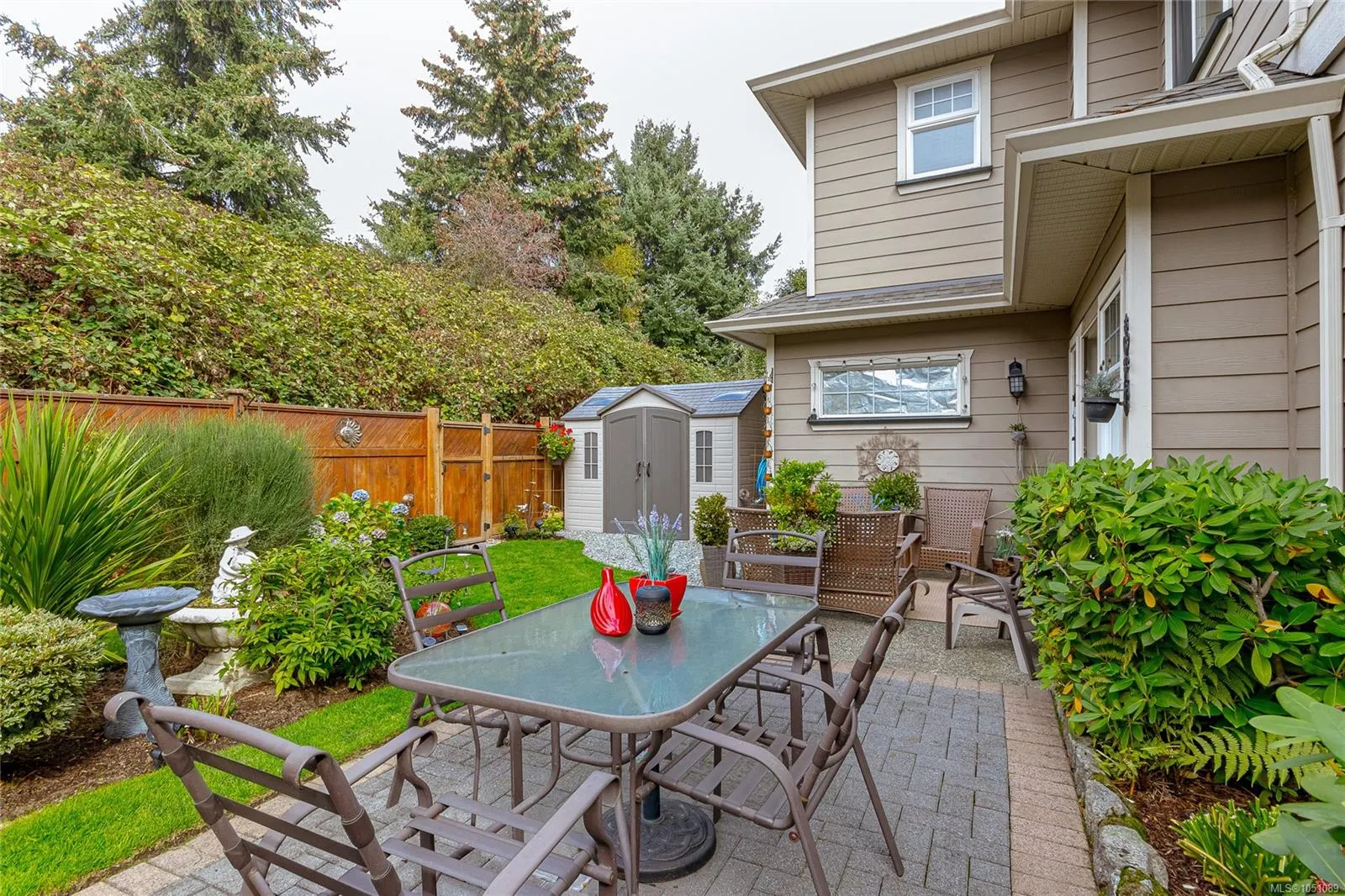 937 Skogstad Way
