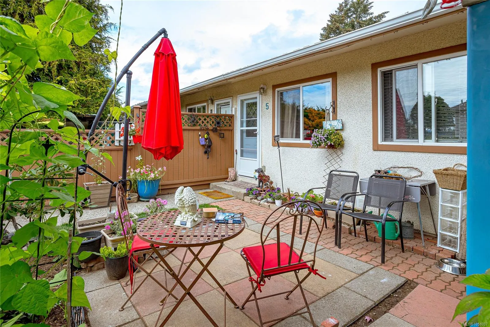 974 Dunford Ave