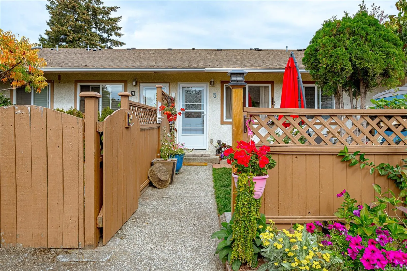 974 Dunford Ave