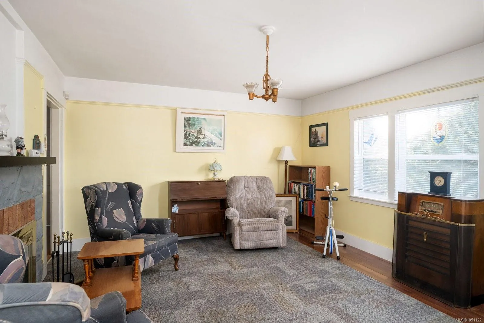 1183 Hillgrove Rd