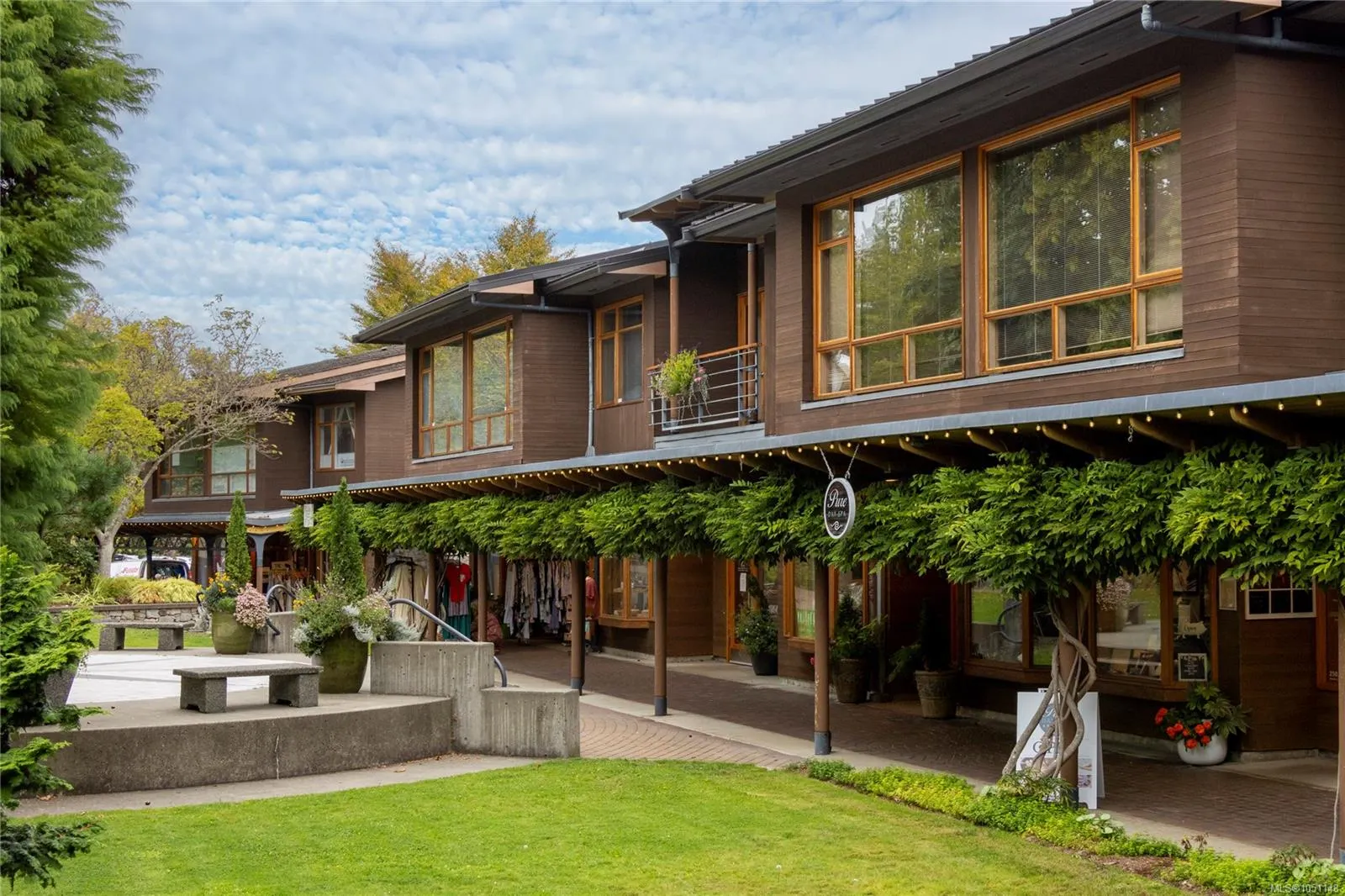 5329 Cordova Bay Rd